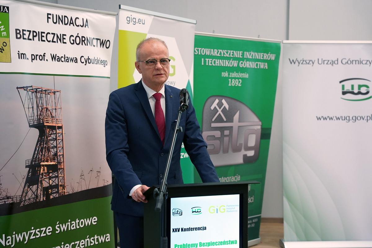 Konferencję „Problemy bezpieczeństwa i ochrony zdrowia w polskim górnictwie” otworzył prezes WUG Piotr Litwa