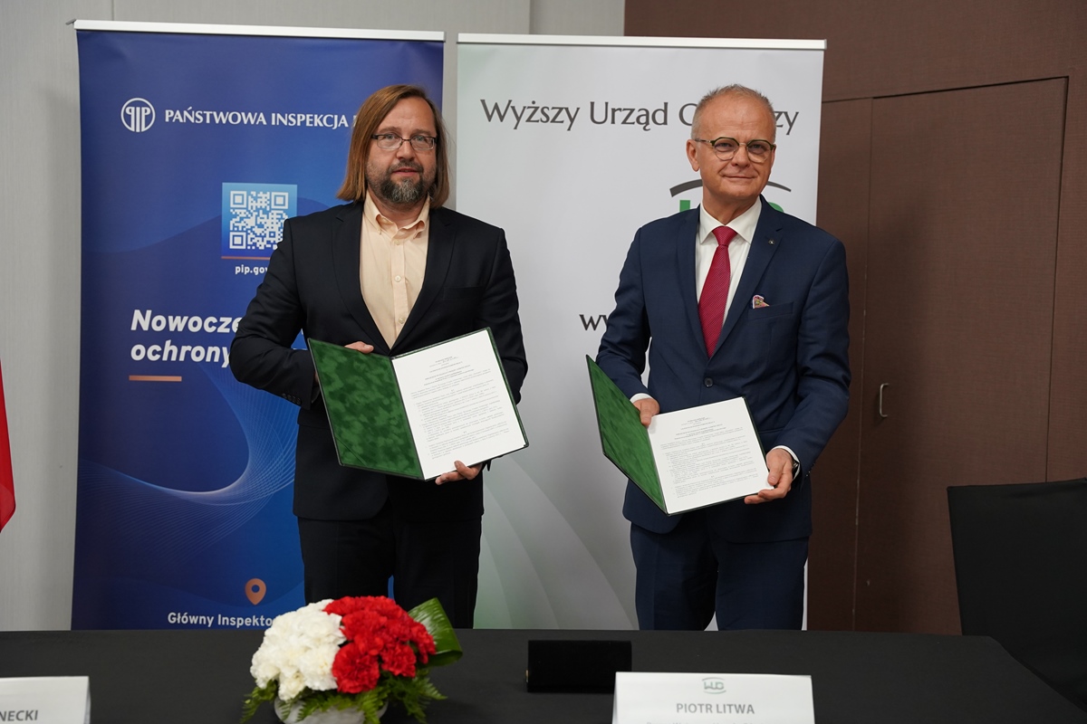 Podpisanie porozumień o współpracy między Głównym Inspektorem Pracy a Prezesem Wyższego Urzędu Górniczego oraz między Prezesem Urzędu Dozoru Technicznego a Prezesem Wyższego Urzędu Górniczego.